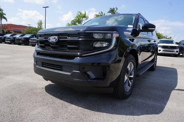 New 2027 Ford Expedition Max Active RWD image 16