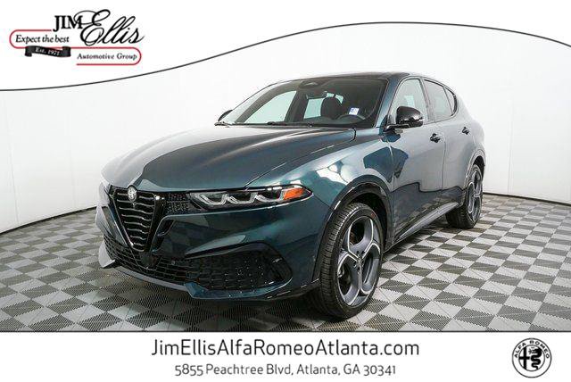 New 2026 Alfa Romeo Tonale w/ Black Premium Package