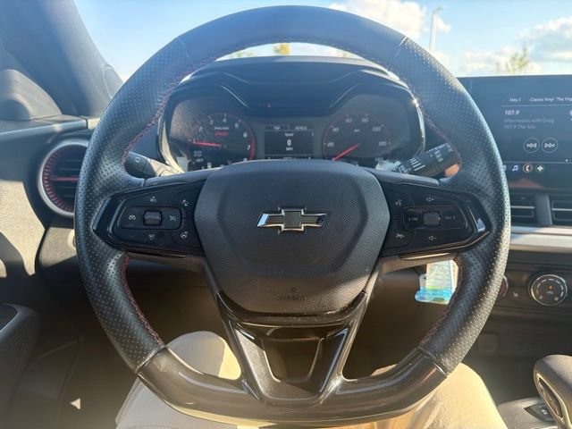 Used 2024 Chevrolet Trax RS w/ Sunroof Package FWD image 35