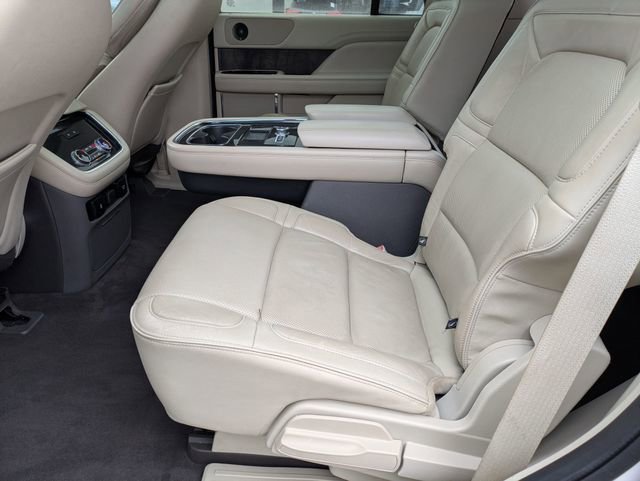 Used 2018 Lincoln Navigator Reserve w/ Technology Package image 26