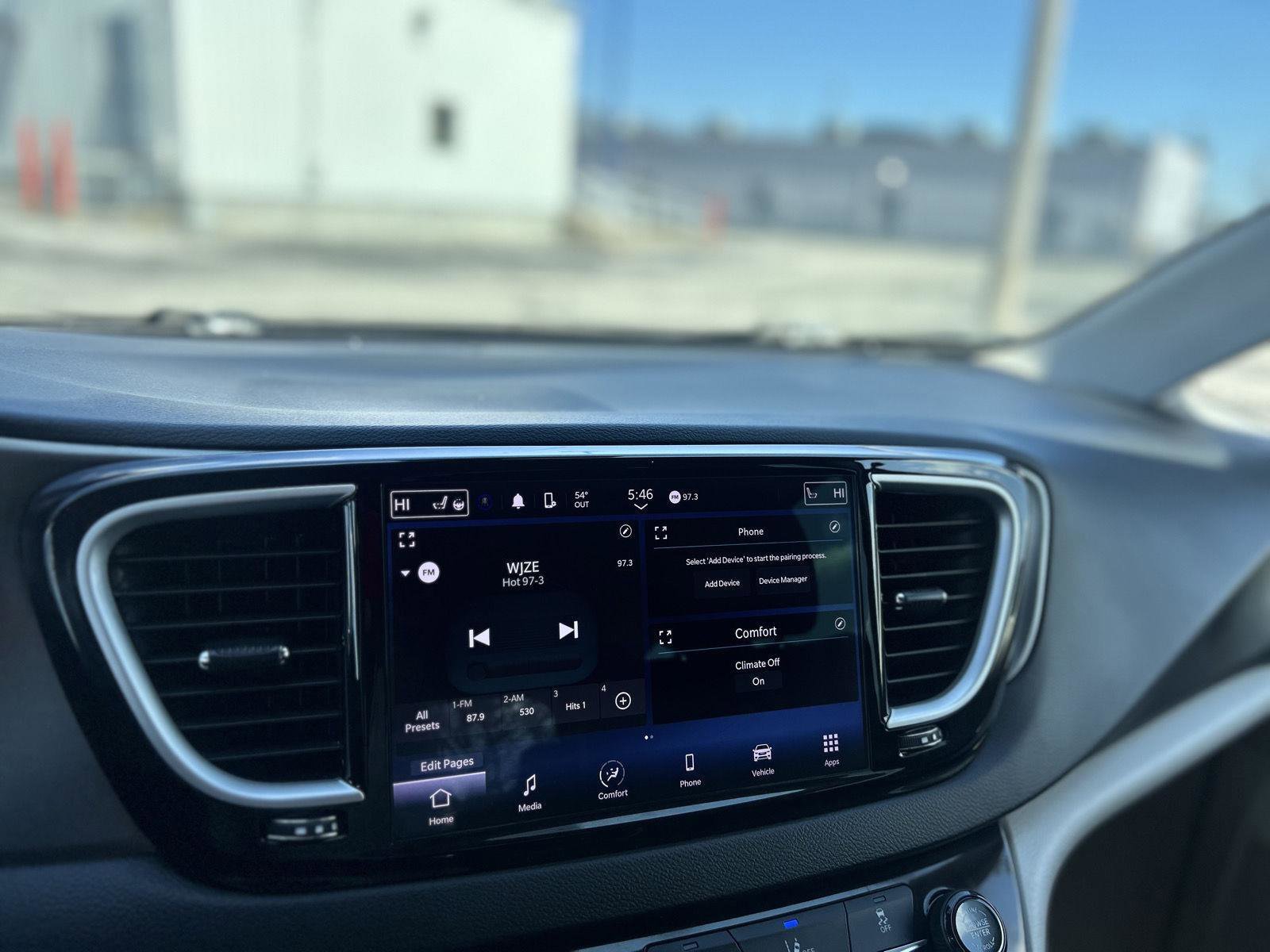 Used 2022 Chrysler Pacifica Touring-L FWD image 19