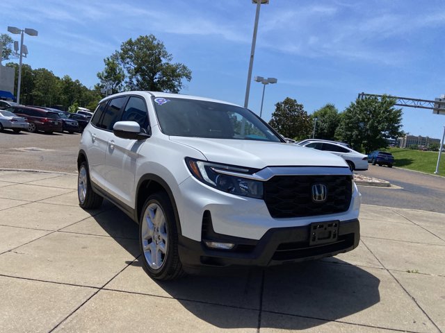 Used 2025 Honda Passport EX-L image 4