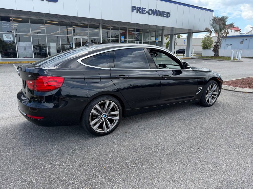 Used 2016 BMW 328i Gran Turismo xDrive image 3