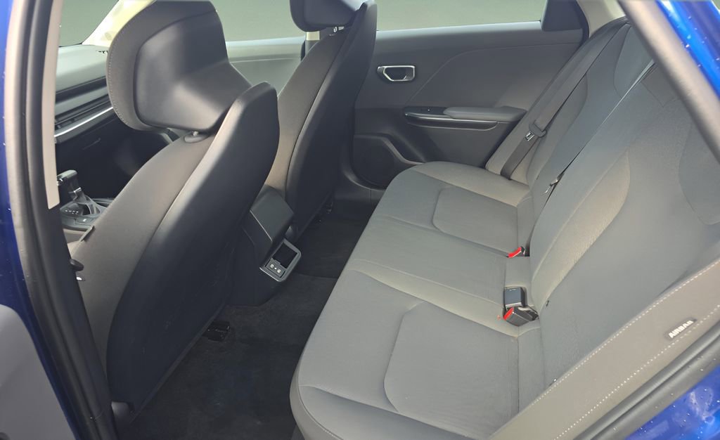Used 2025 Kia K4 LXS FWD image 10