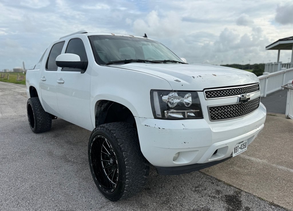 Used 2008 Chevrolet Avalanche LTZ w/ LTZ Preferred Equipment Group RWD image 3