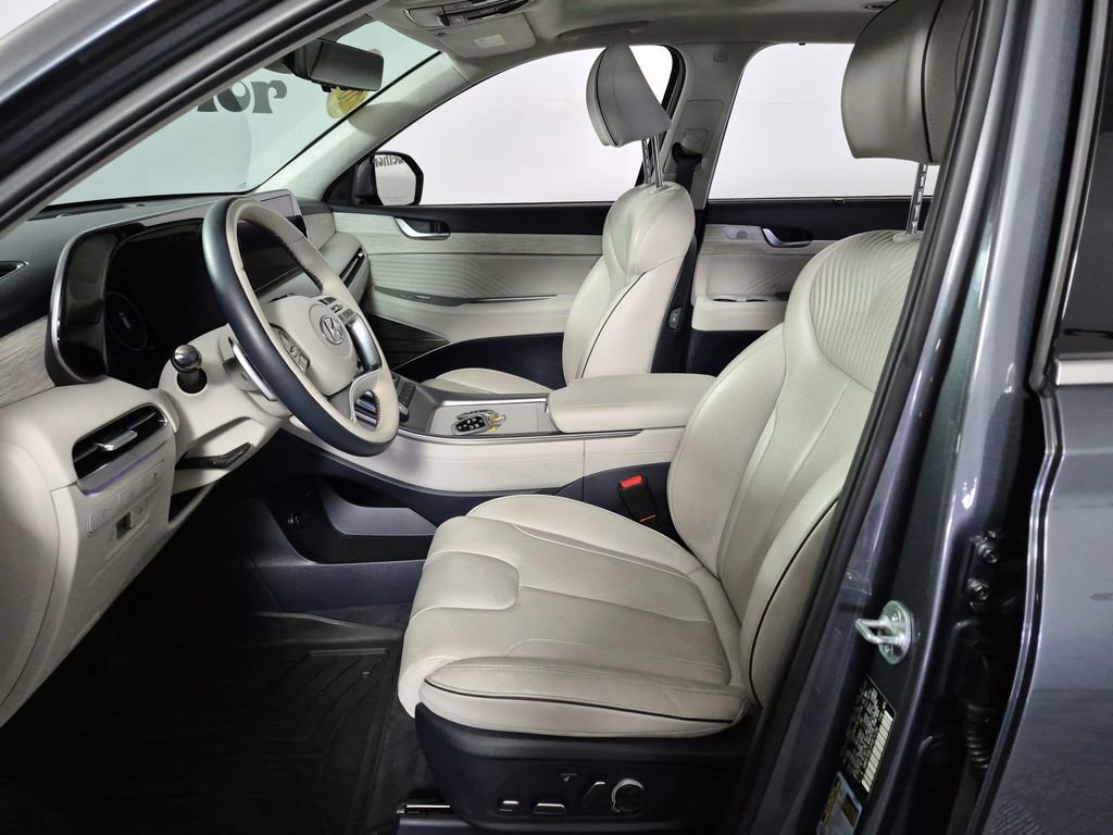 Used 2023 Hyundai Palisade Calligraphy w/ Cargo Package image 9