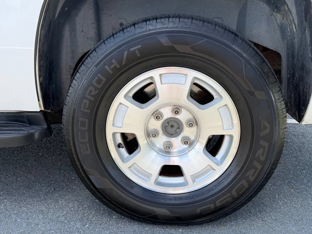 Used 2013 Chevrolet Tahoe LT RWD image 11