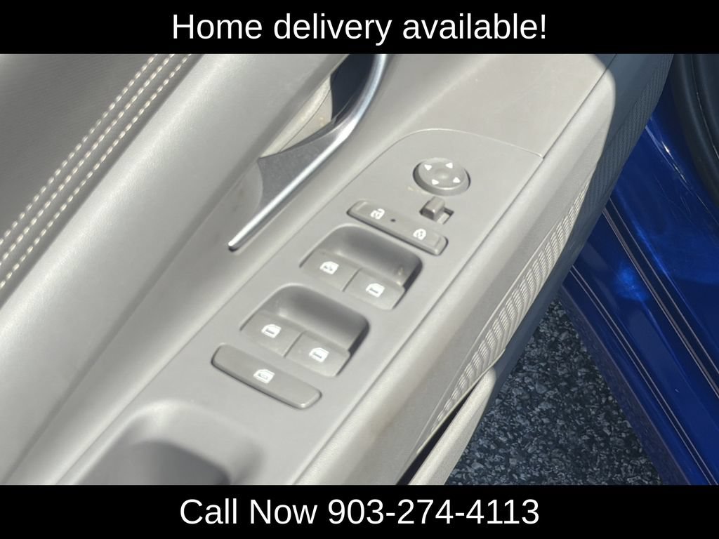 Used 2025 Hyundai Elantra SEL FWD image 12