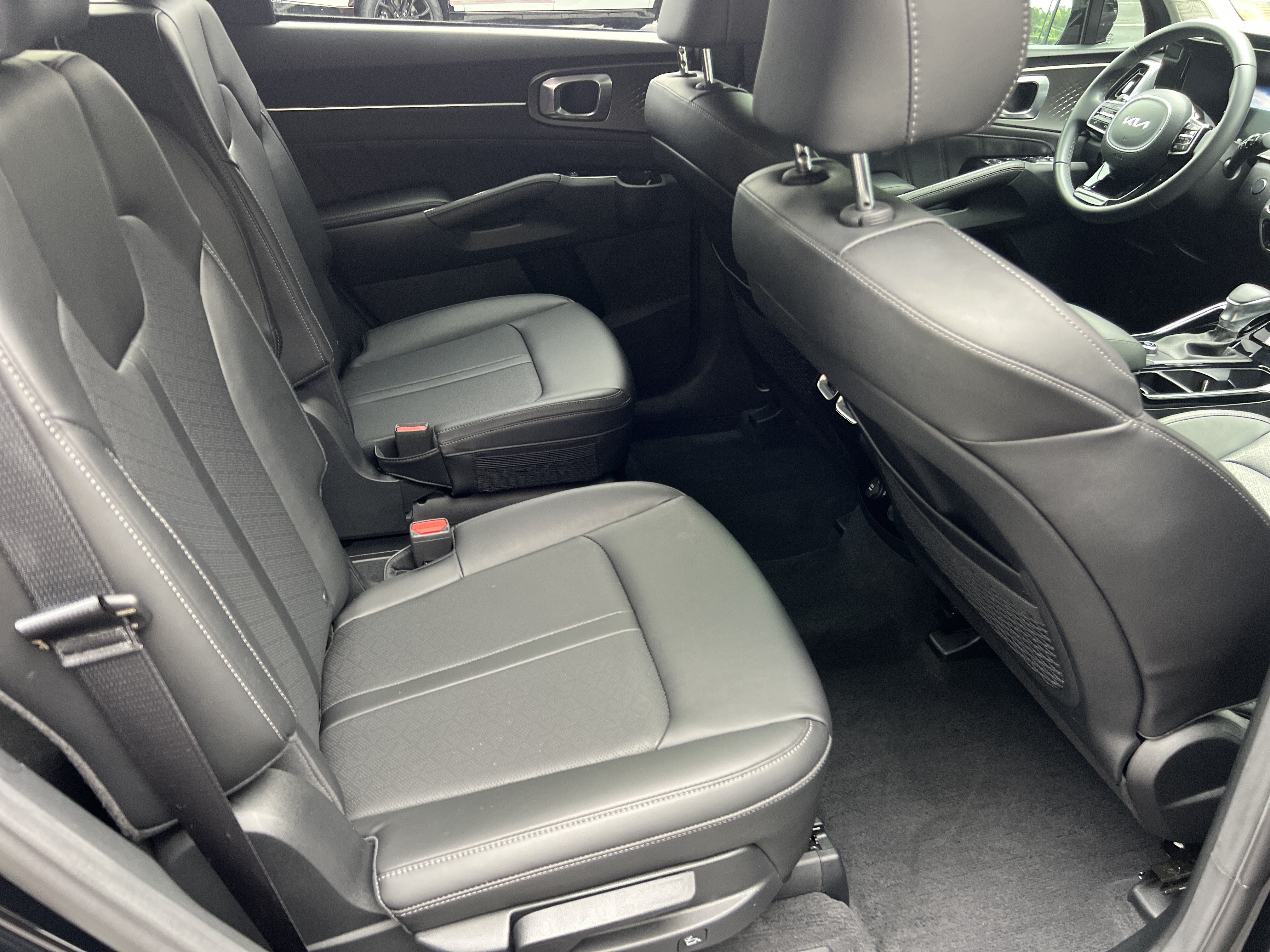 Used 2023 Kia Sorento SX FWD image 19