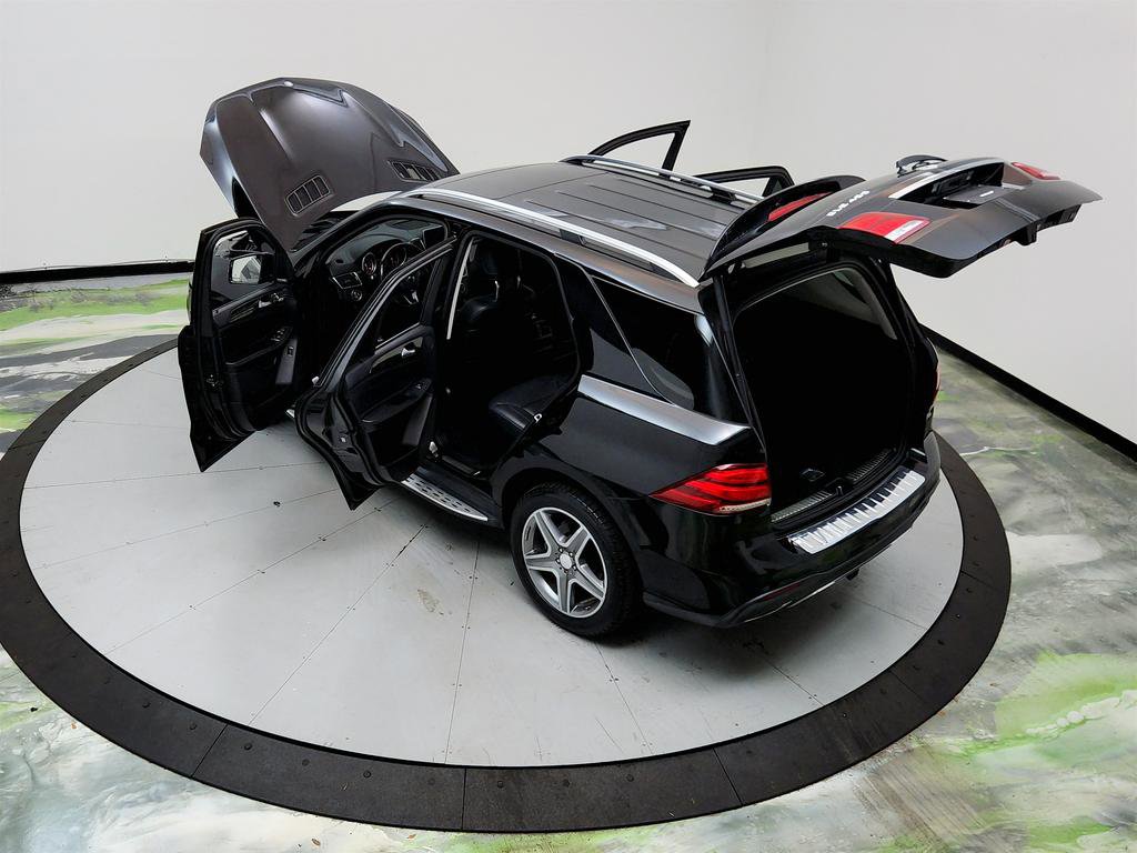 Used 2016 Mercedes-Benz GLE 400 4MATIC w/ Parking Assist Package image 40