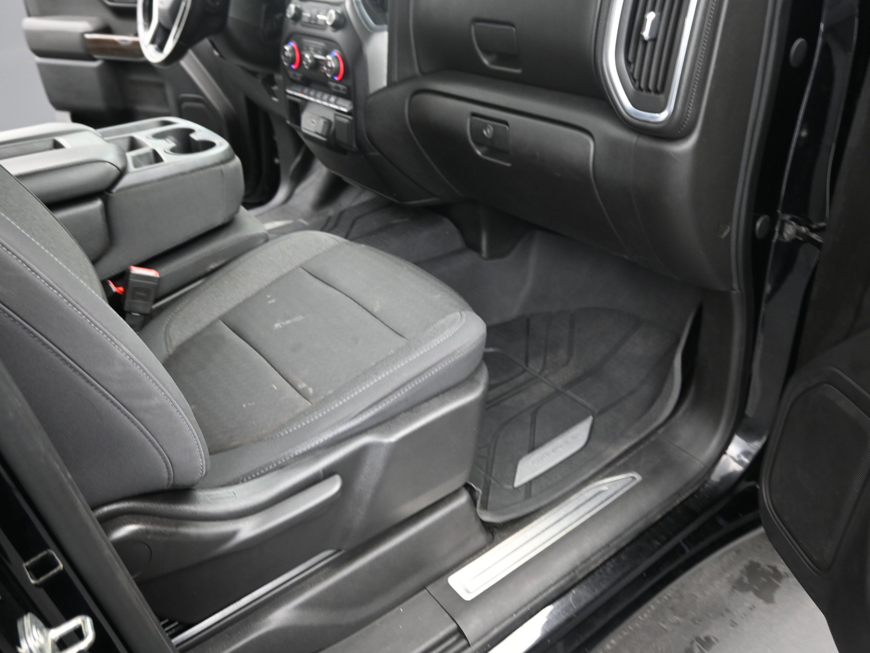 Used 2020 Chevrolet Silverado 1500 LT w/ Texas Edition image 20