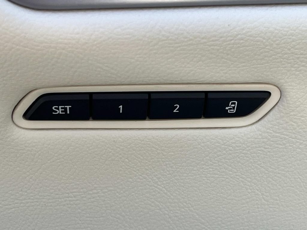 New 2026 Cadillac XT5 Premium Luxury w/ Driver Assist Package AWD/4WD image 25