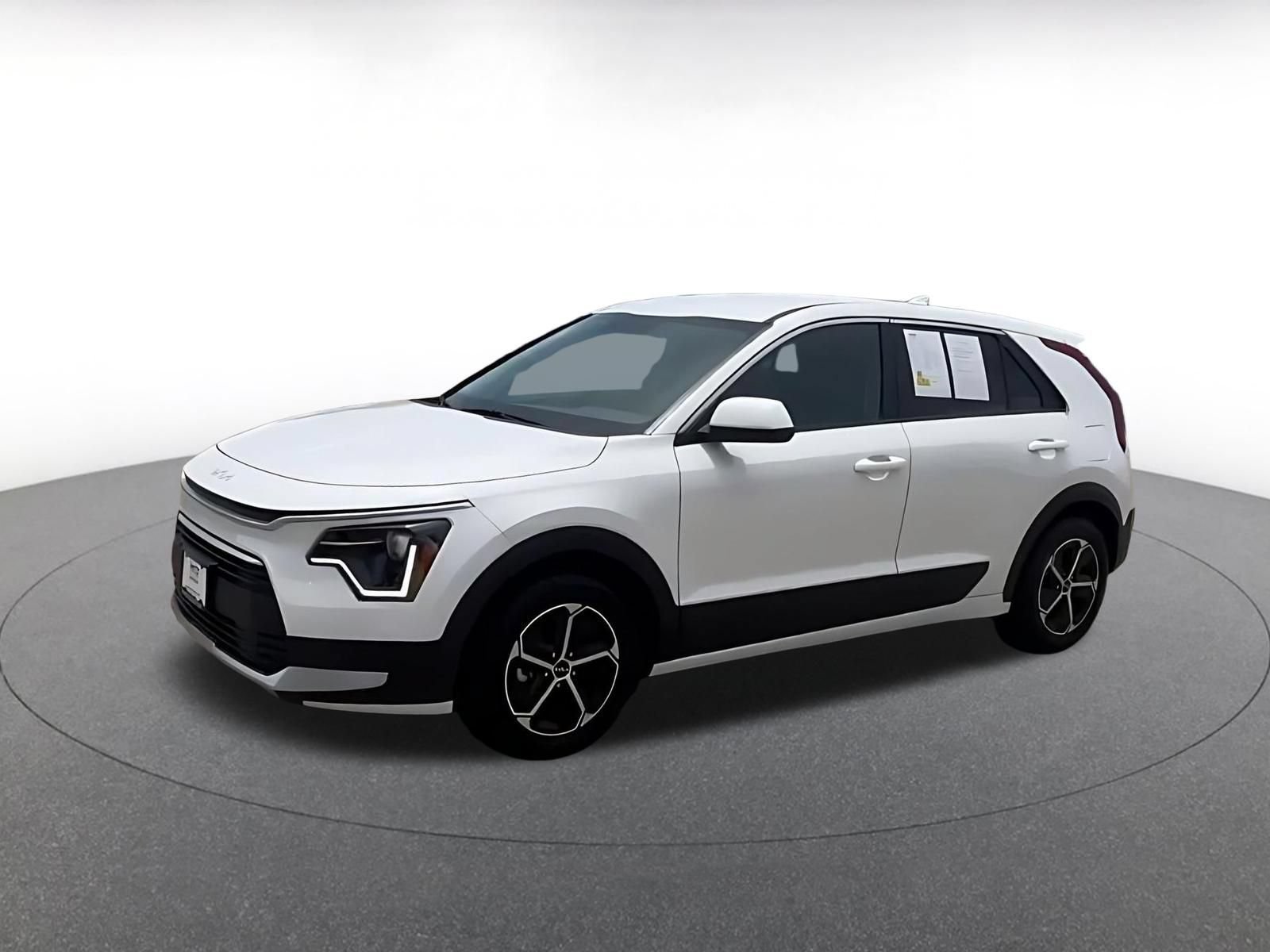 Used 2026 Kia Niro LX FWD image 8