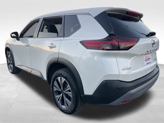 Used 2021 Nissan Rogue SV image 5