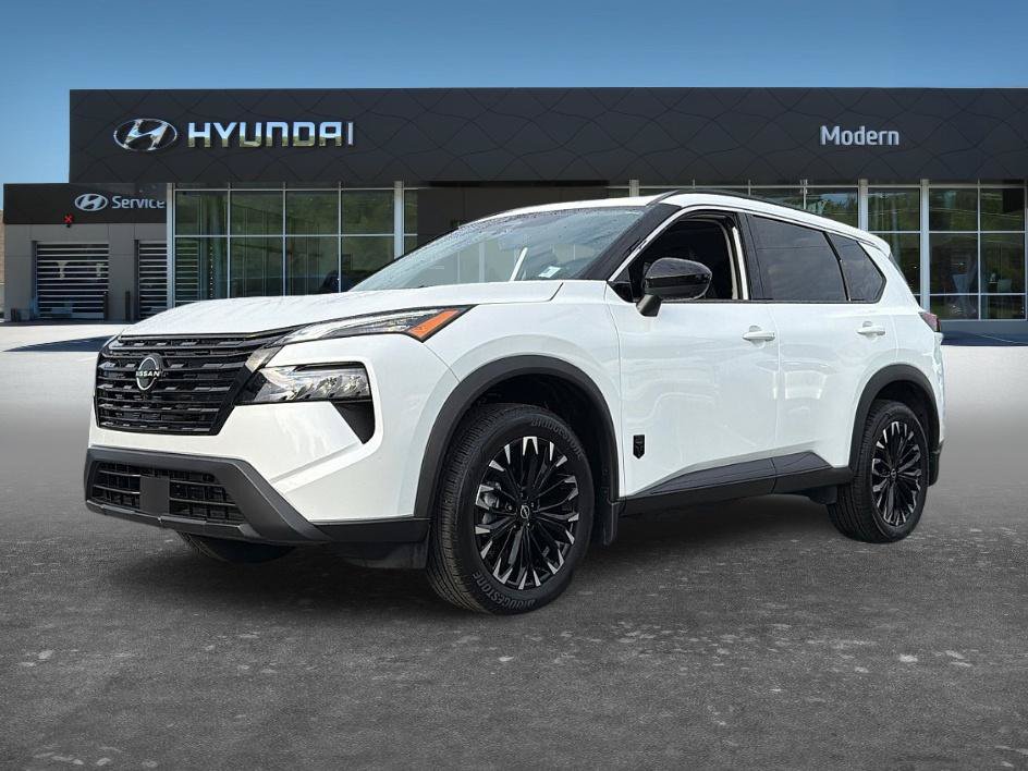 Used 2026 Nissan Rogue Dark Armor FWD image 1