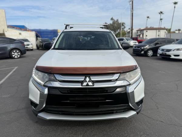 Used 2017 Mitsubishi Outlander ES image 8