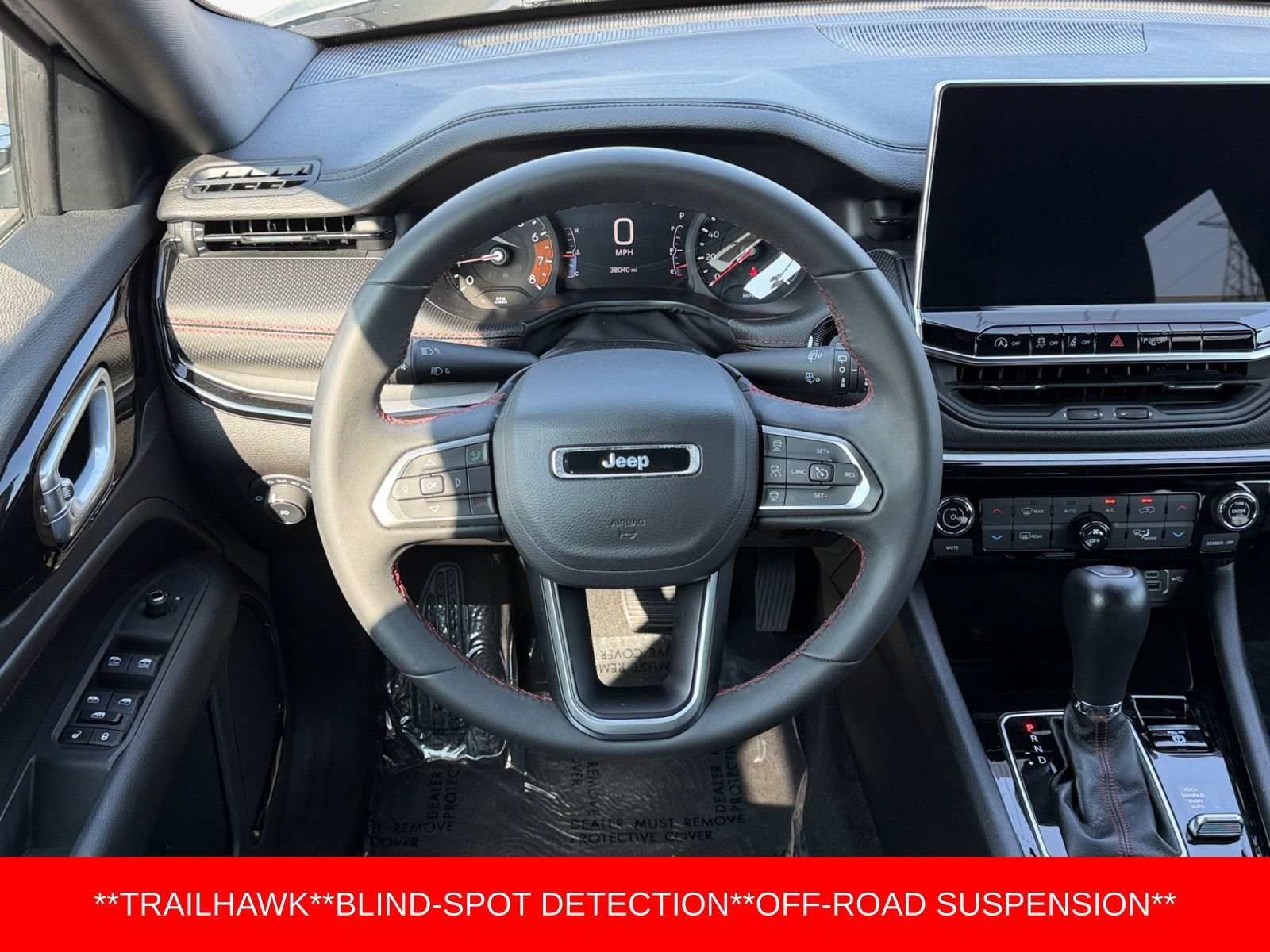 Used 2025 Jeep Compass Trailhawk AWD/4WD image 12