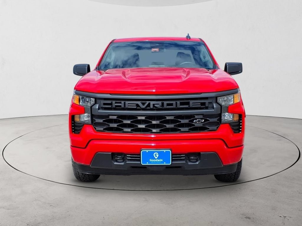 New 2026 Chevrolet Silverado 1500 Custom w/ LPO, Dark Essentials Package AWD/4WD image 2