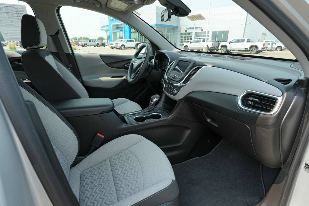 Used 2022 Chevrolet Equinox LS AWD/4WD image 23