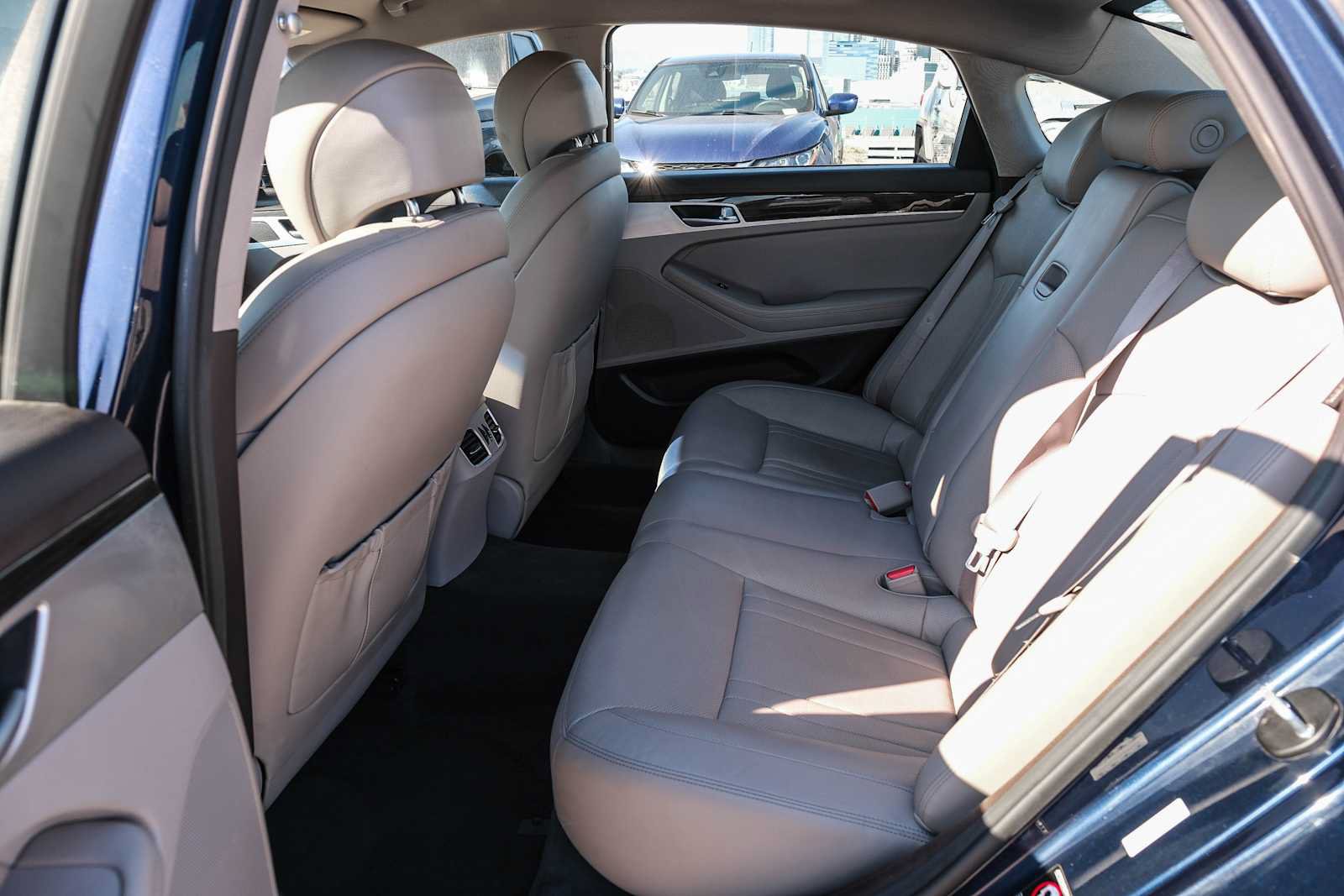 Used 2018 Genesis G80 3.8 RWD image 21