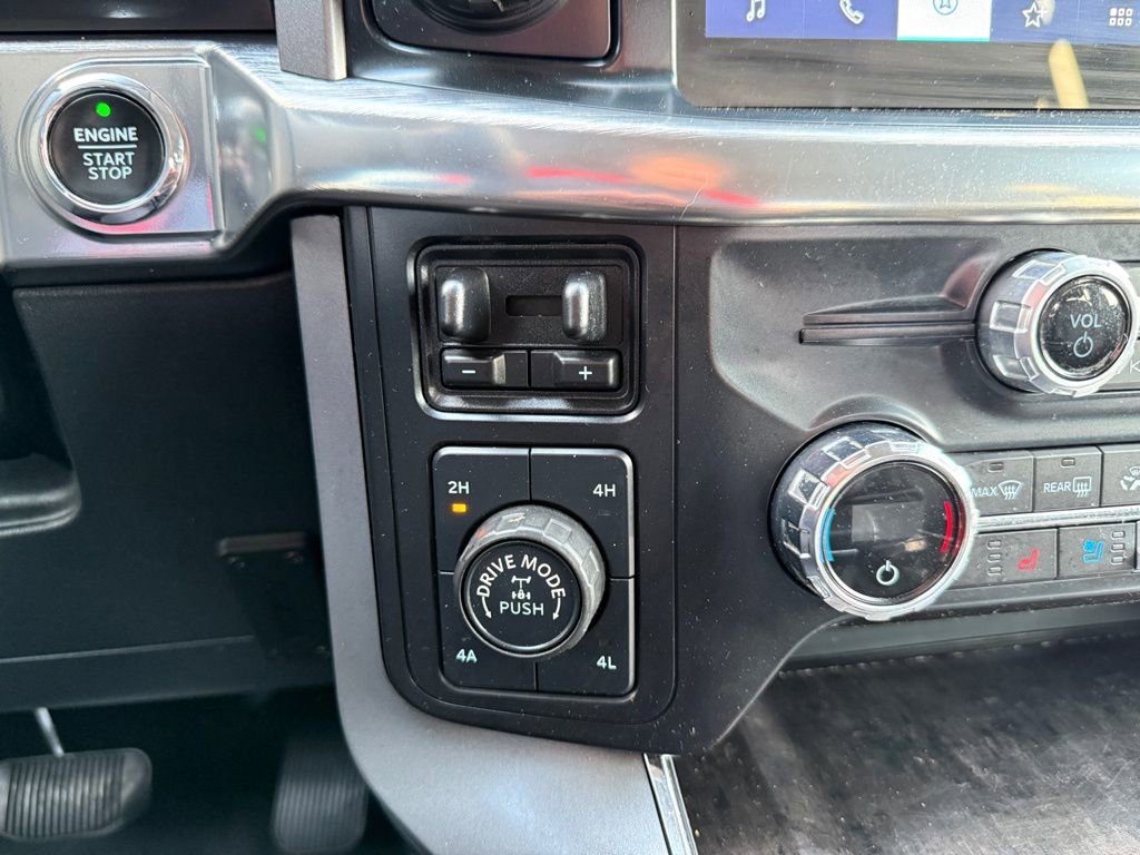 Used 2021 Ford F150 Lariat w/ Trailer Tow Package image 28