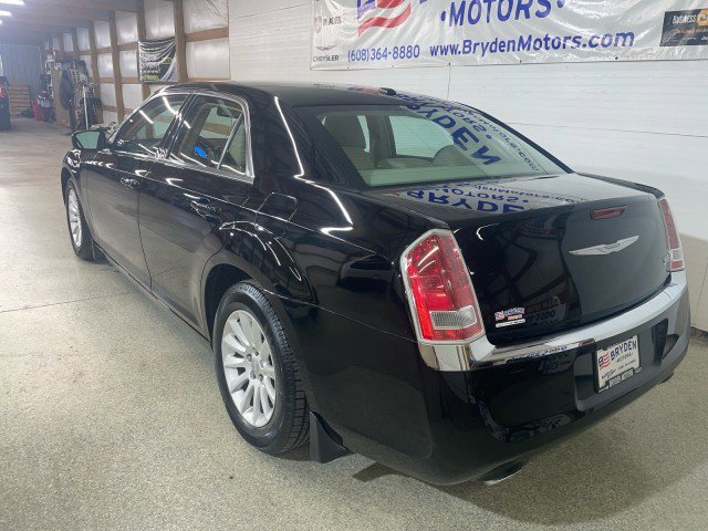 Used 2013 Chrysler 300 w/ Driver Convenience Group image 7