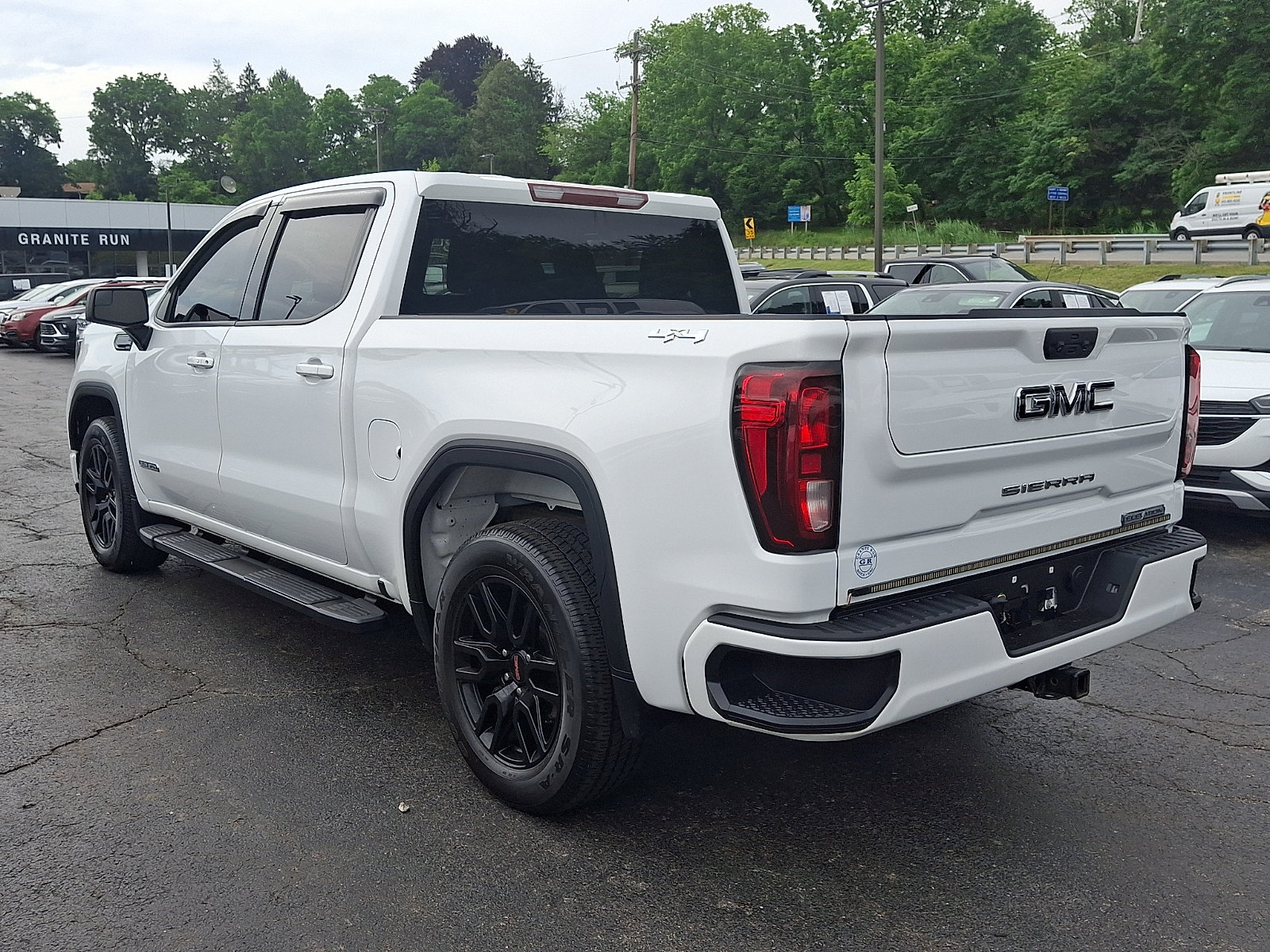 Used 2022 GMC Sierra 1500 Elevation w/ LPO, Elevation Black Package AWD/4WD image 4