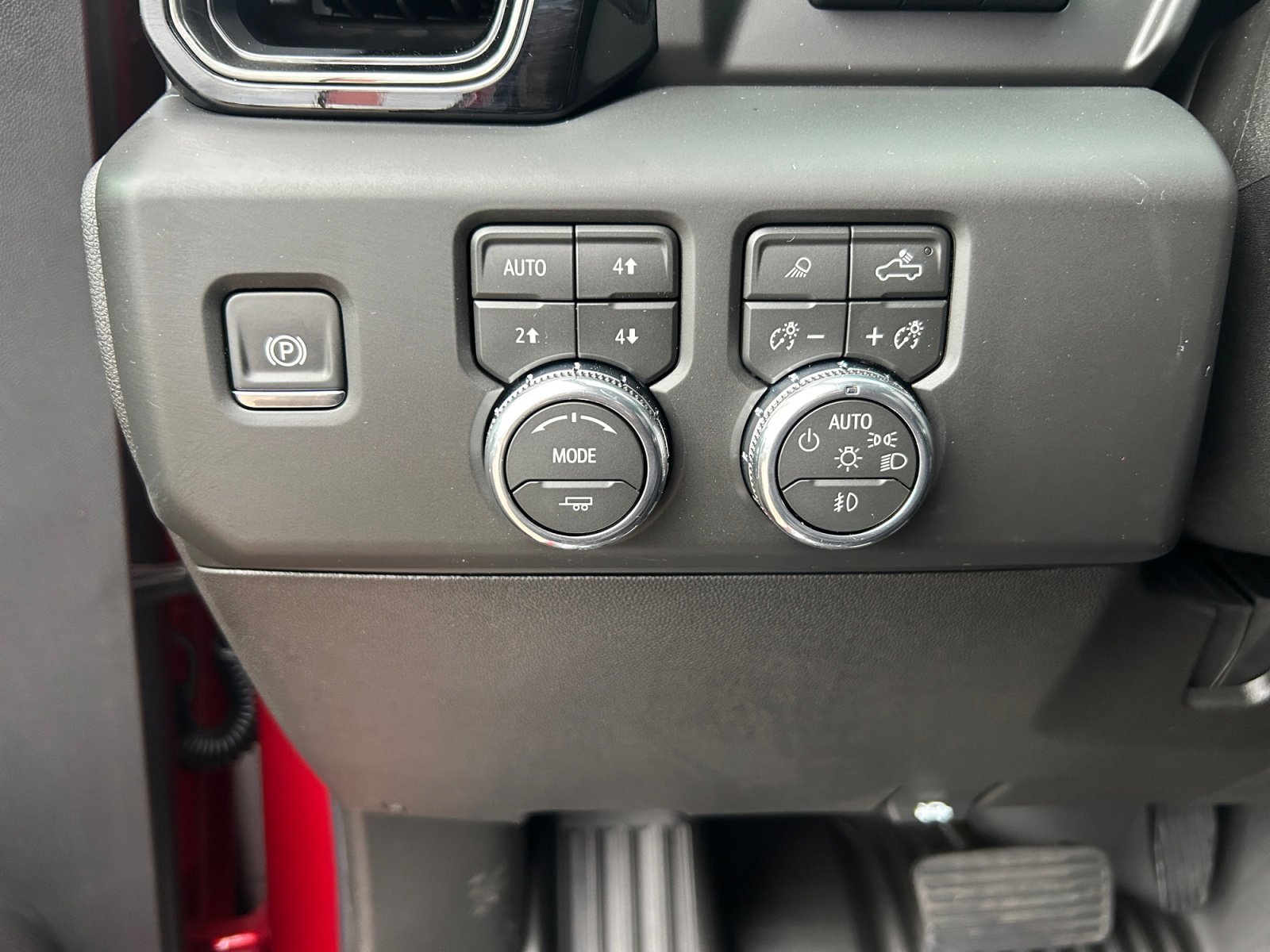 New 2026 GMC Sierra 2500 AT4 w/ AT4 Premium Plus Package image 28