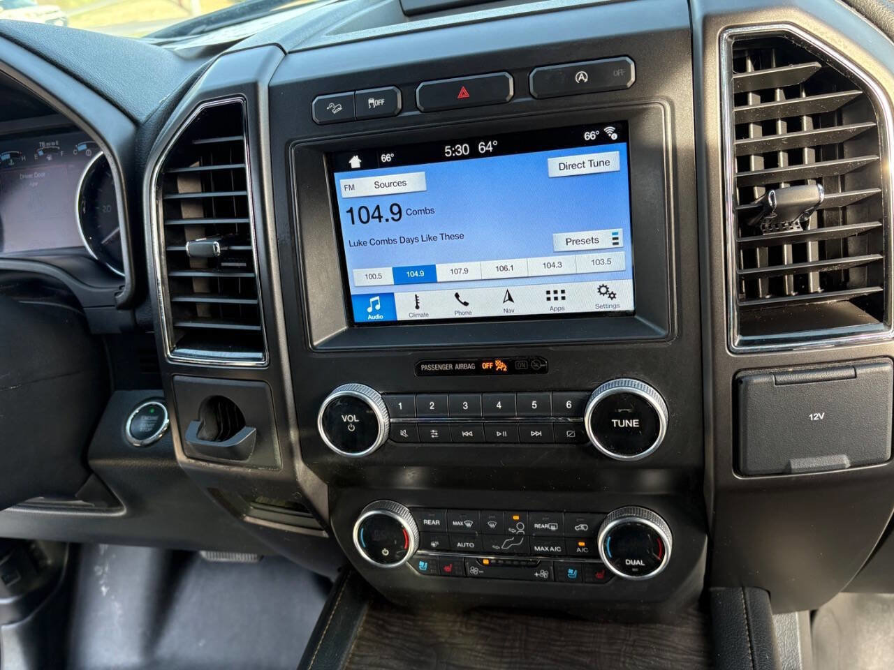 Used 2019 Ford Expedition Max Limited image 20