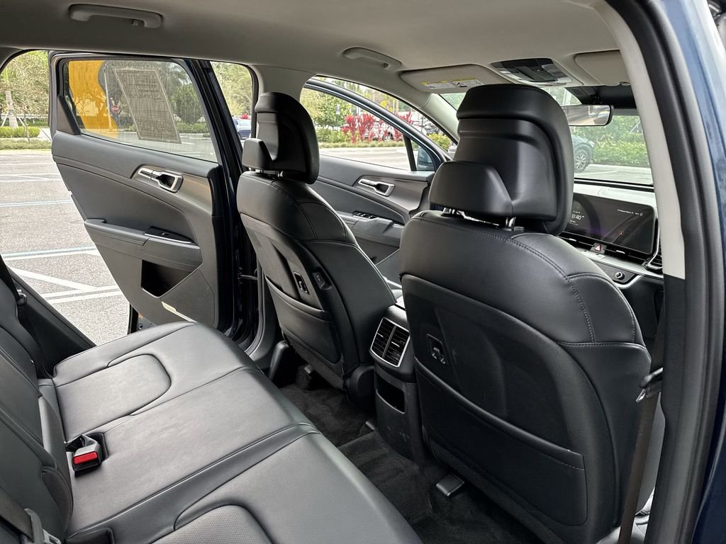 Used 2023 Kia Sportage EX image 34