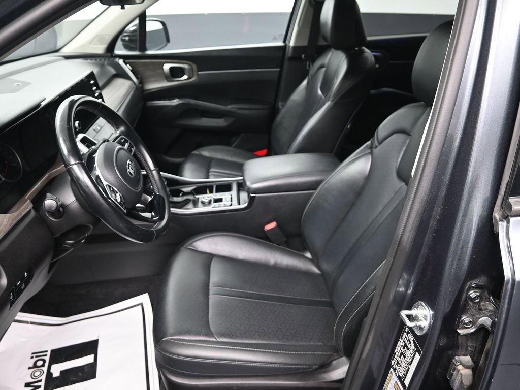 Certified 2021 Kia Sorento EX w/ Panoramic Sunroof Package FWD image 32