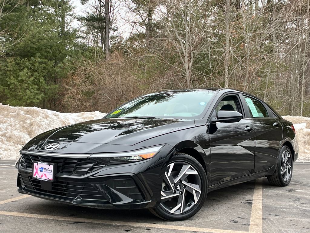 Used 2025 Hyundai Elantra SEL