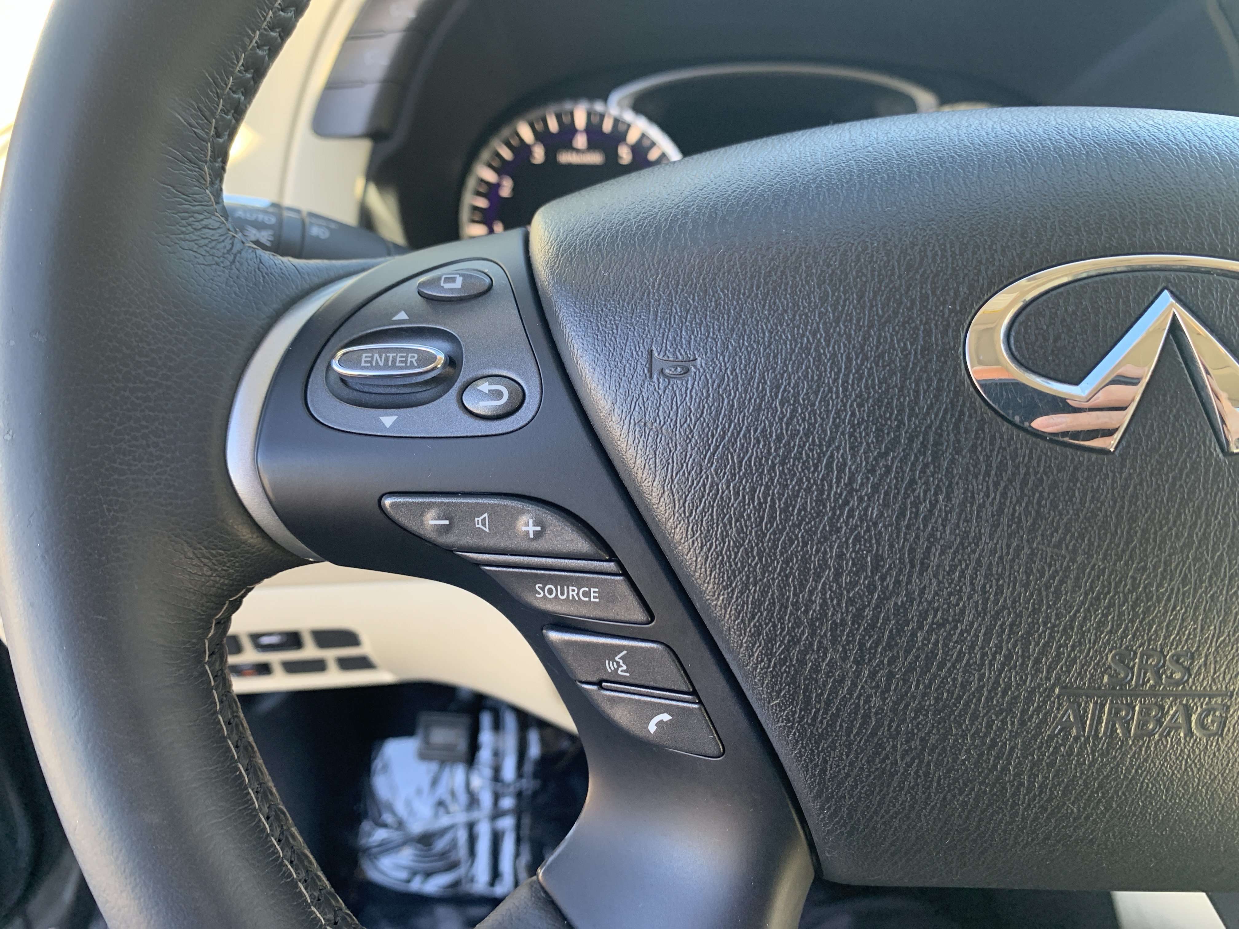 Used 2020 INFINITI QX60 Luxe w/ Sensory Package AWD/4WD image 19