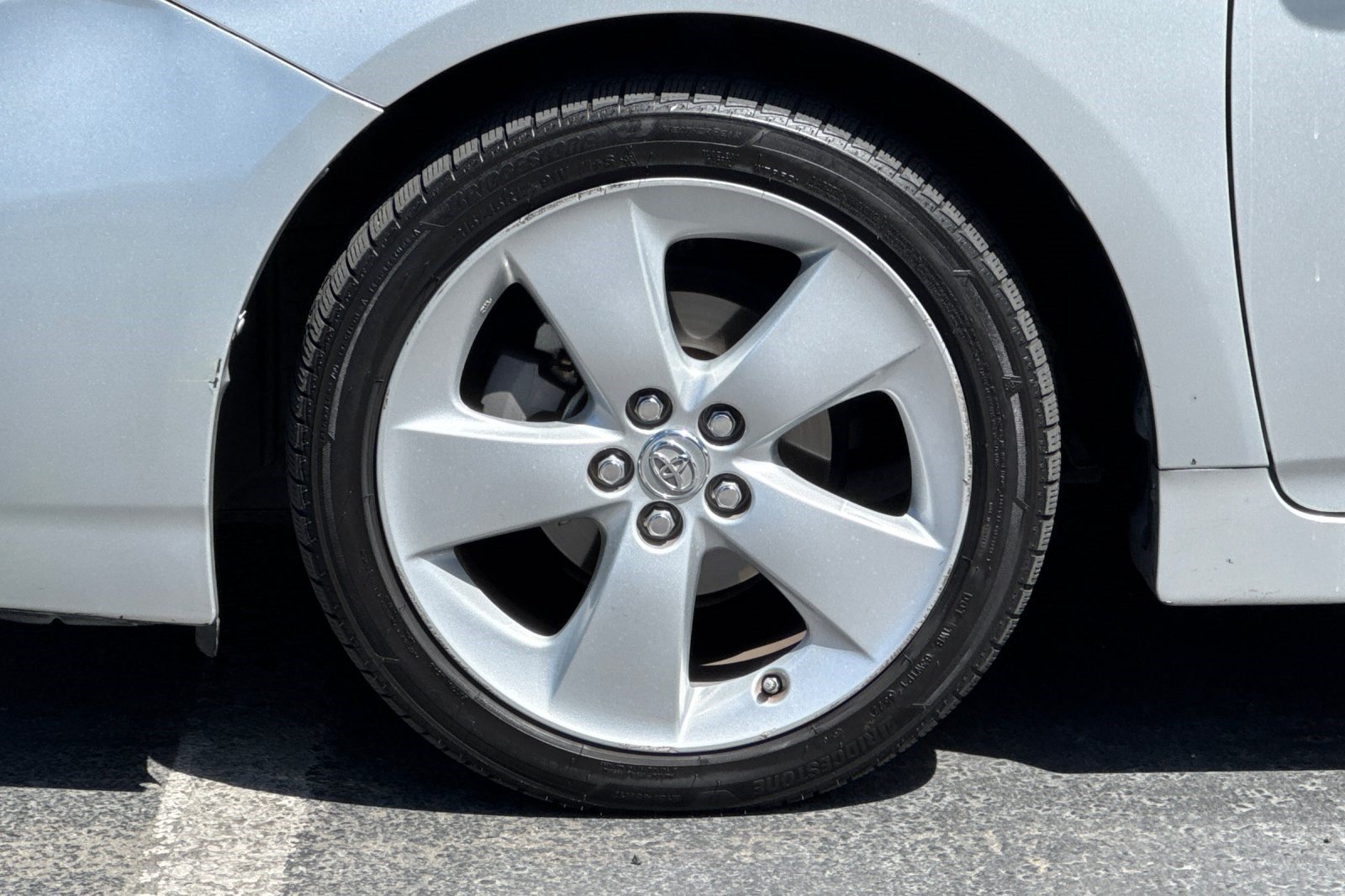 Used 2015 Toyota Prius Five FWD image 37