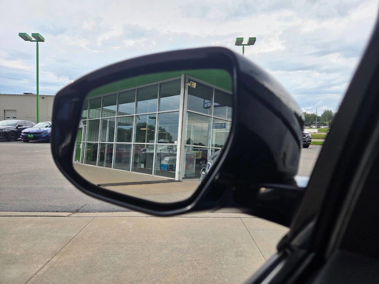 Used 2023 Nissan Maxima SV w/ Floor Mat Group image 29