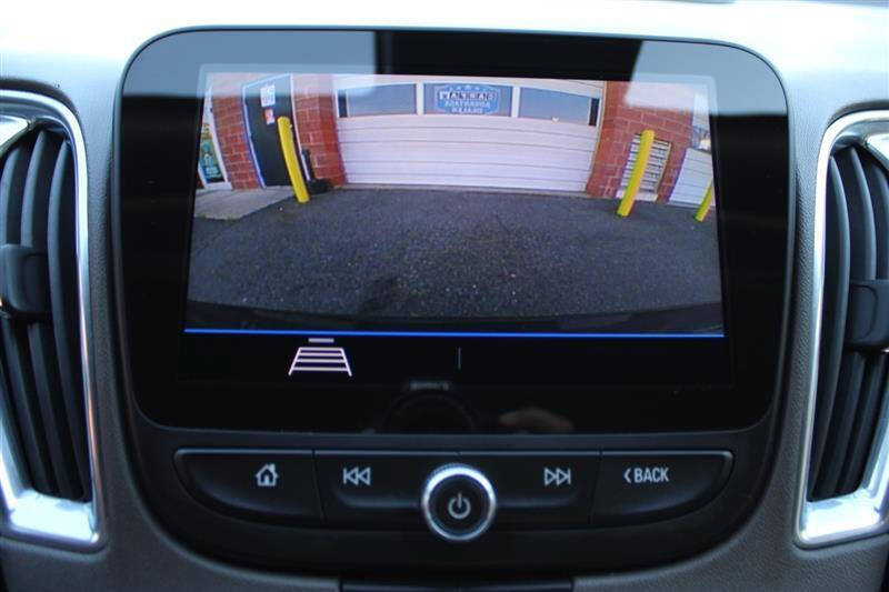 Used 2020 Chevrolet Malibu LT FWD image 19