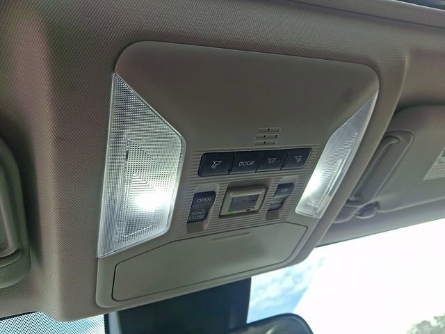 Used 2021 Toyota RAV4 XLE w/ Convenience Package image 28