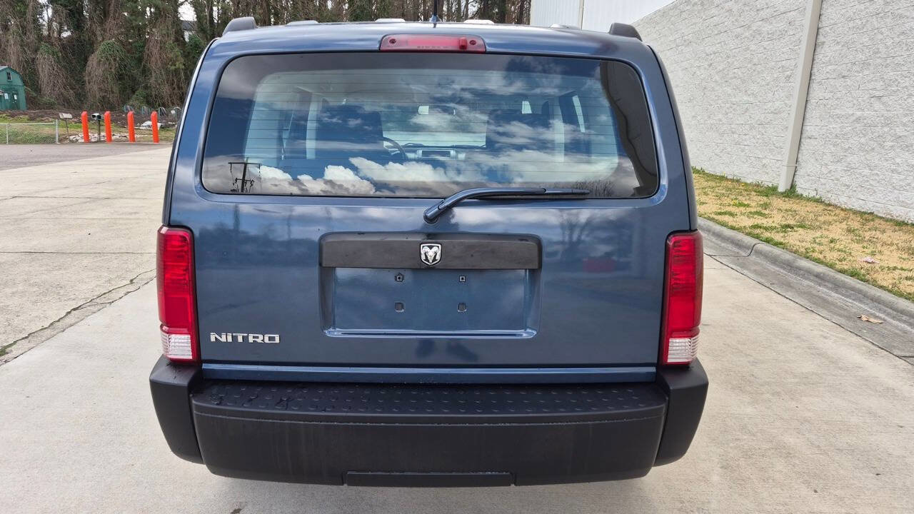 Used 2008 Dodge Nitro SXT RWD image 7