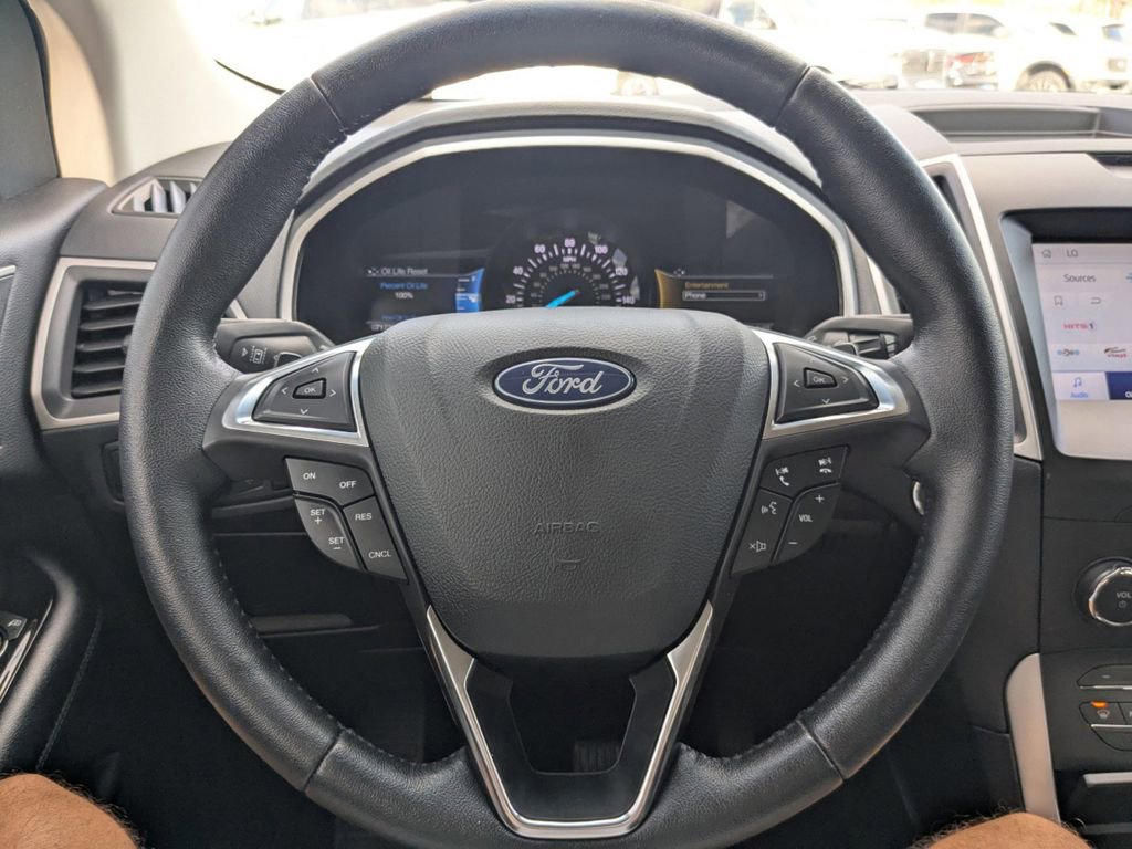 Used 2020 Ford Edge SEL w/ Cold Weather Package image 28