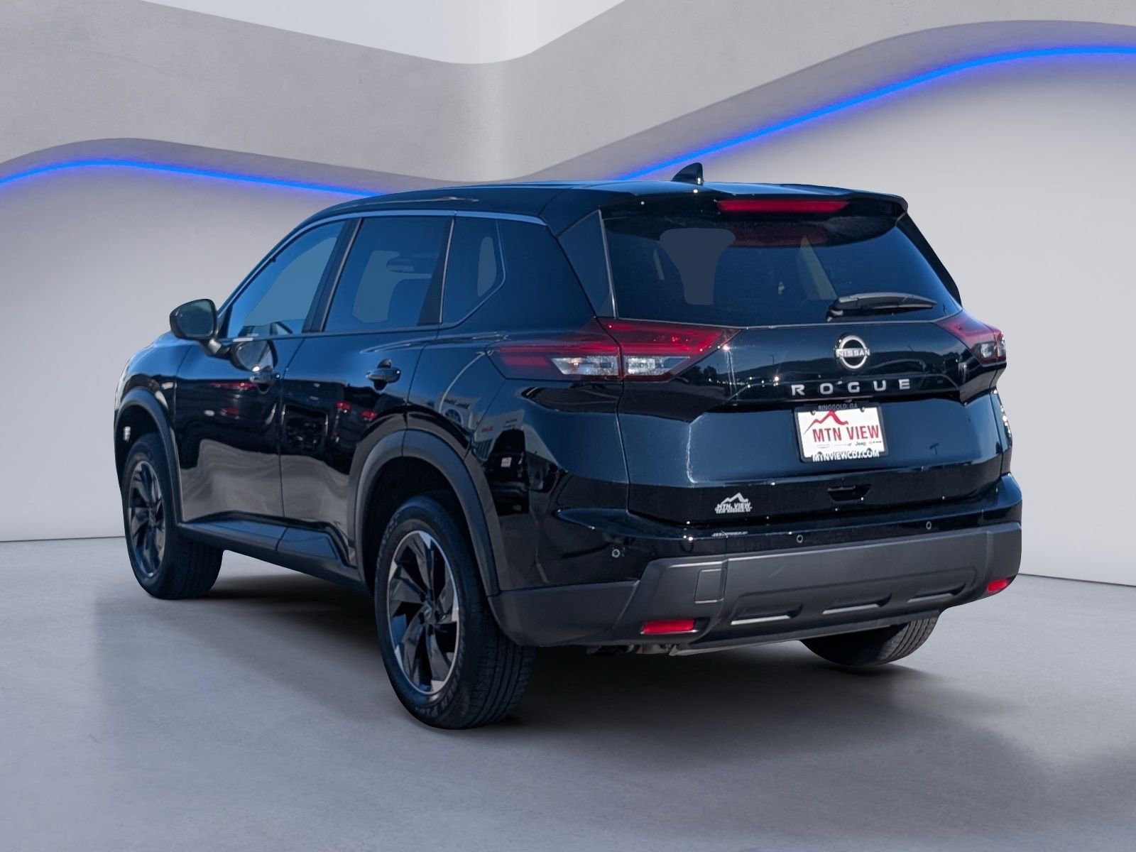 Used 2025 Nissan Rogue SV image 7