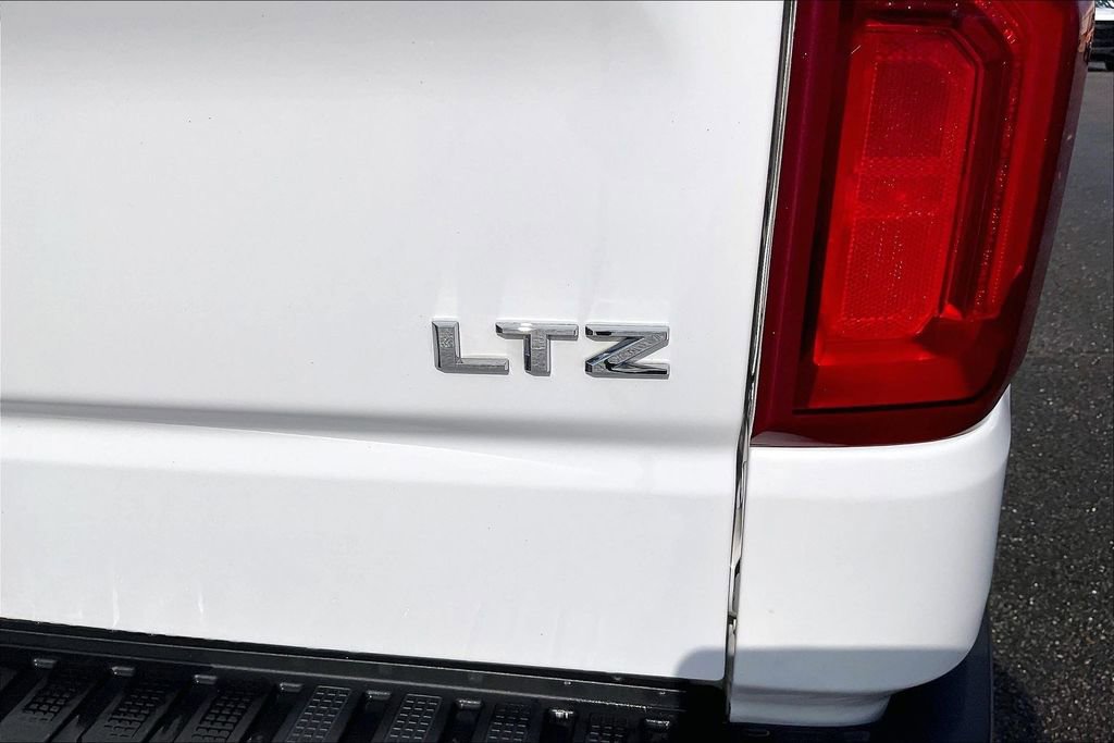 Used 2023 Chevrolet Silverado 1500 LTZ image 8