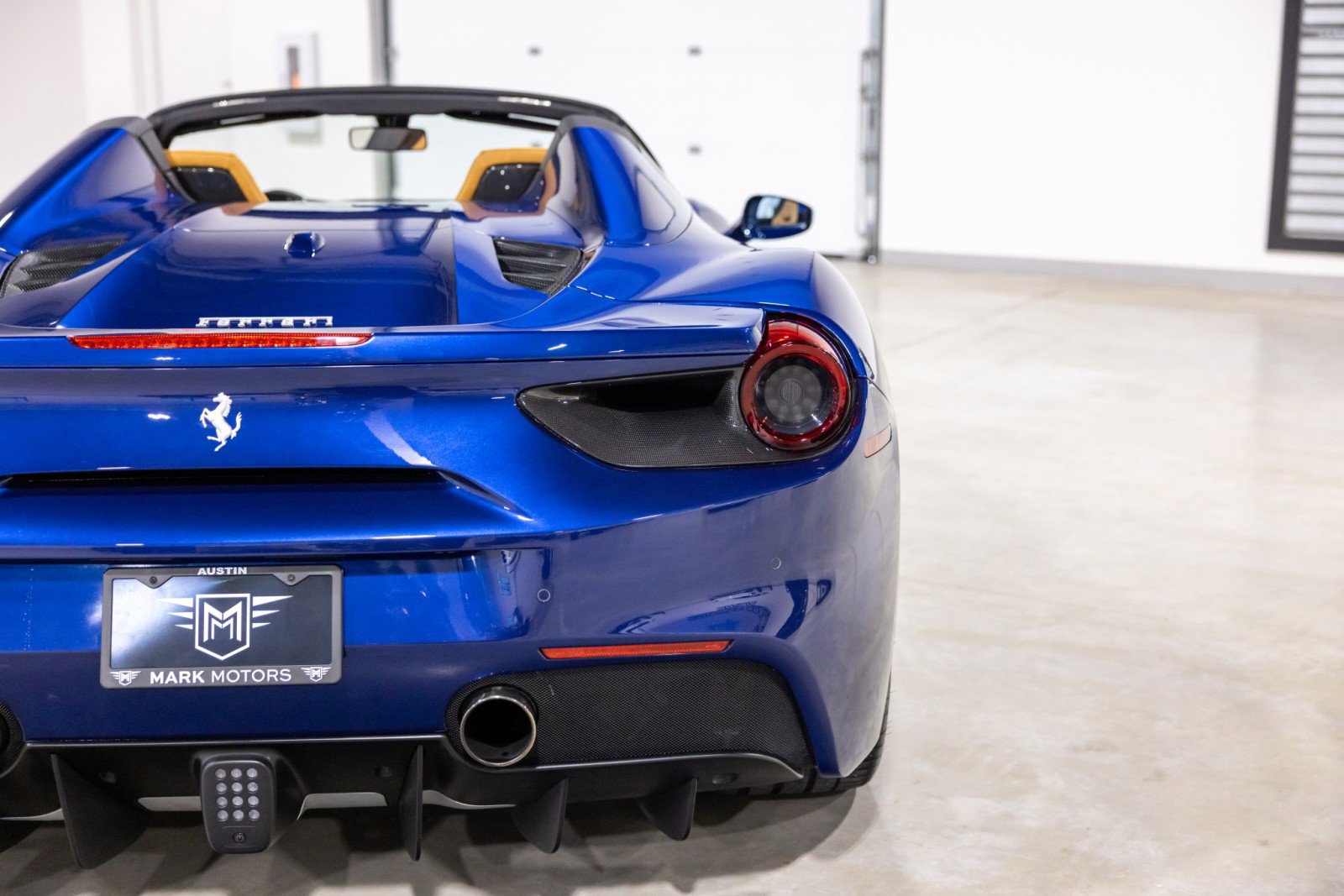 Used 2019 Ferrari 488 Spider image 14