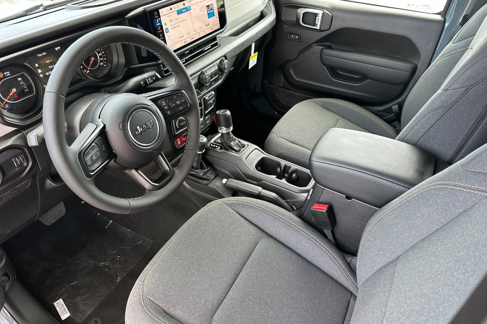 New 2026 Jeep Gladiator Sport AWD/4WD image 9