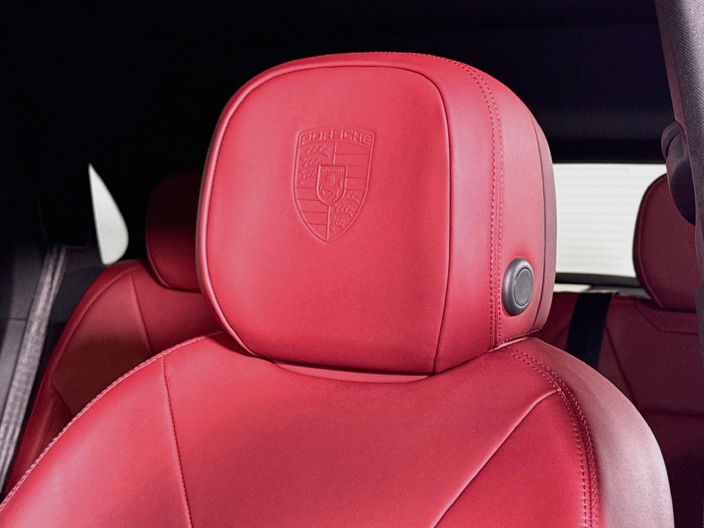 Certified 2023 Porsche Cayenne AWD/4WD image 22