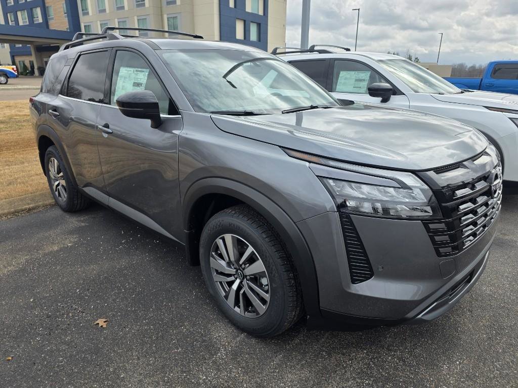 New 2026 Nissan Pathfinder SL image 1