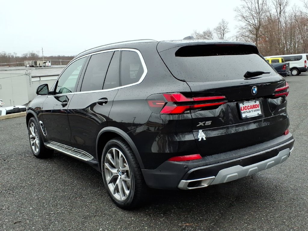 Used 2025 BMW X5 xDrive40i AWD/4WD image 5