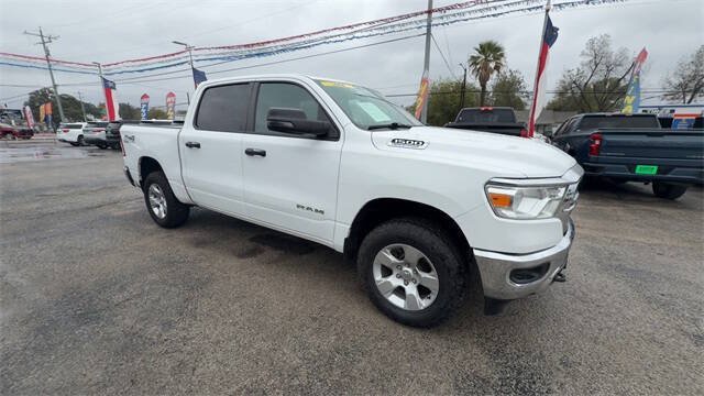 Used 2023 RAM 1500 Big Horn AWD/4WD image 2