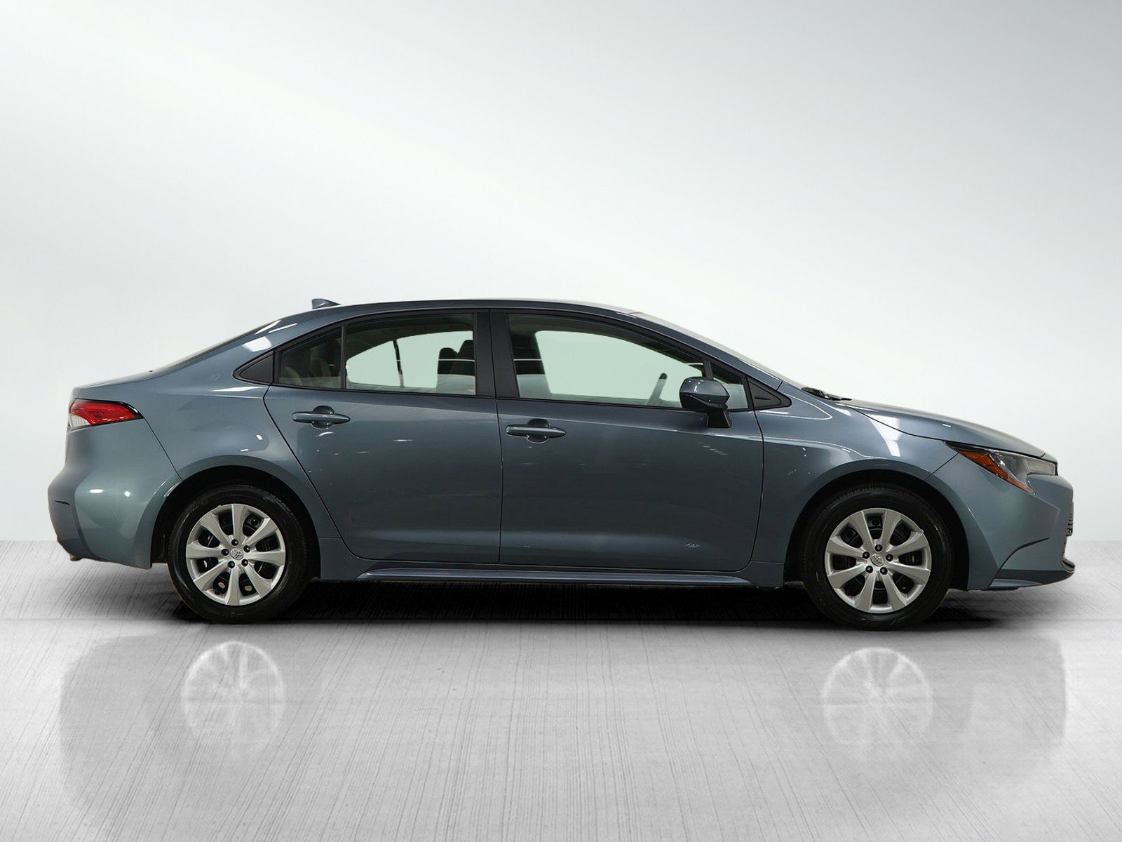 Used 2026 Toyota Corolla LE FWD image 8
