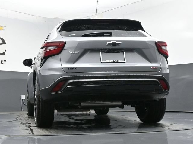 New 2026 Chevrolet Trax RS w/ Sunroof Package FWD image 32