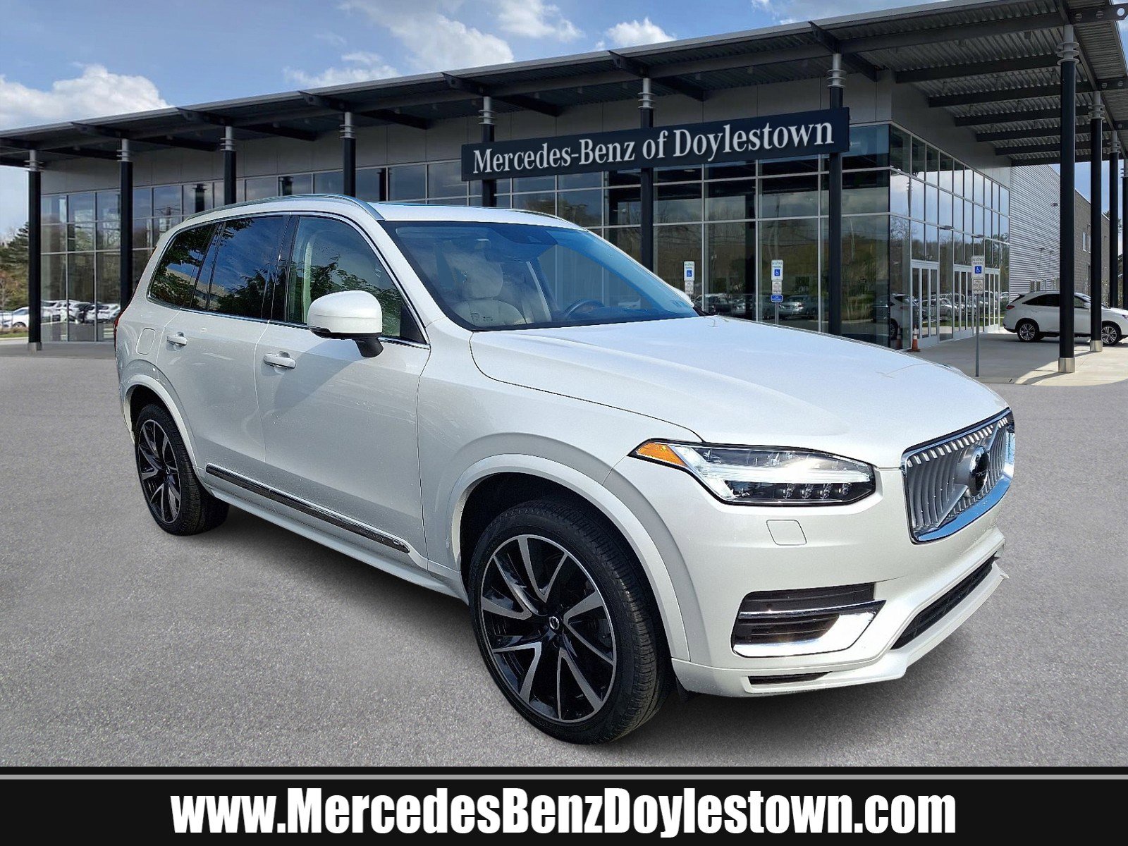 Used 2022 Volvo XC90 T8 Inscription Expression AWD/4WD image 1